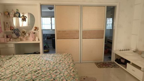 峰南五樓加閣樓豪華裝修家電齊全拎包入住1200