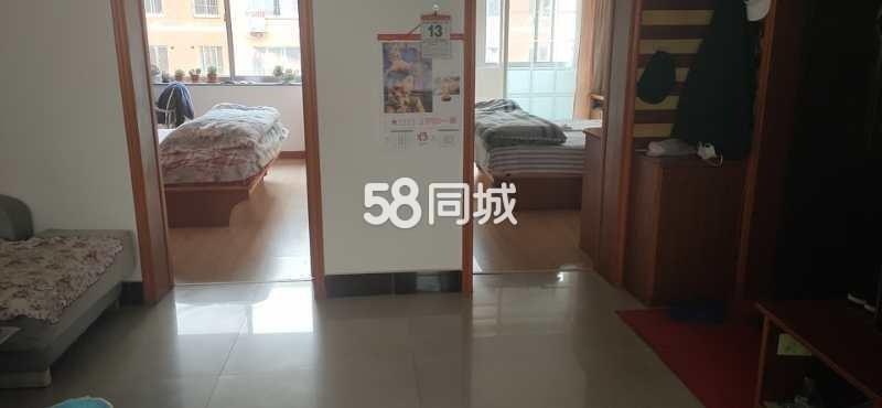 云龍街8號(hào)樓5單元409室