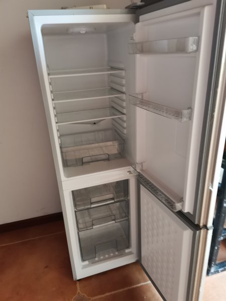 長江匯泉商廈精裝修公寓出租，家具家電齊全